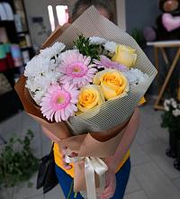 Букет цветов из:  Герберы, Розы и Хризантемы в Кологриве