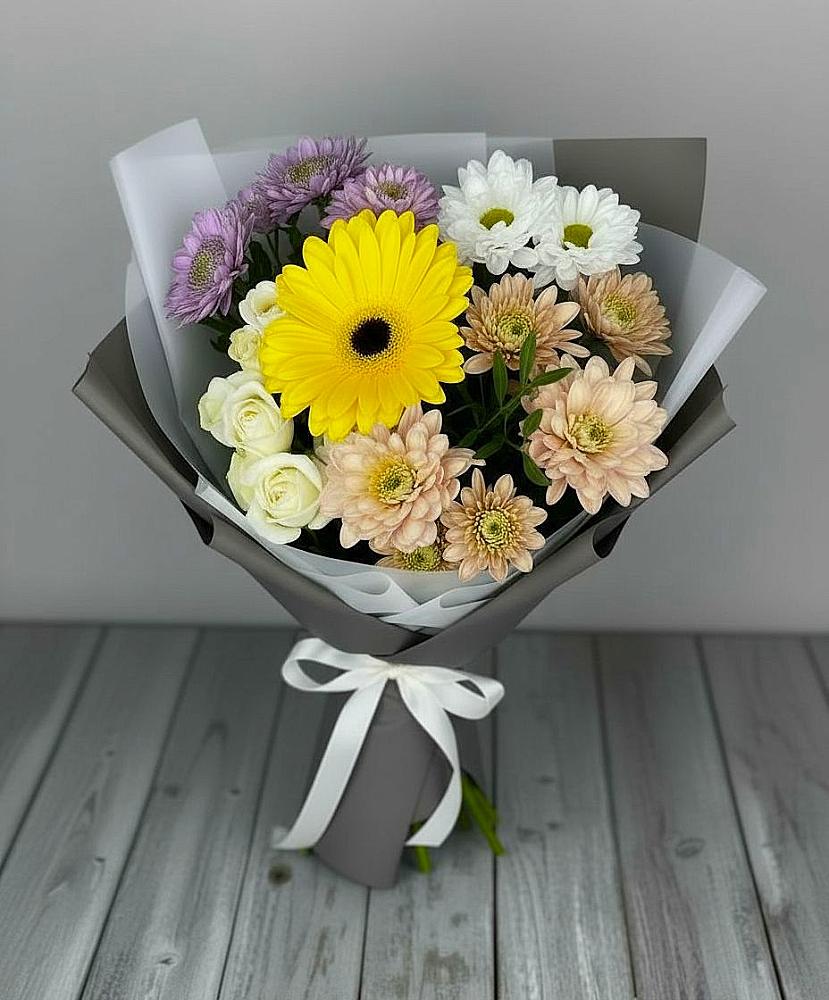 Букет цветов из: Розы, Герберы и Хризантемы в Кологриве
