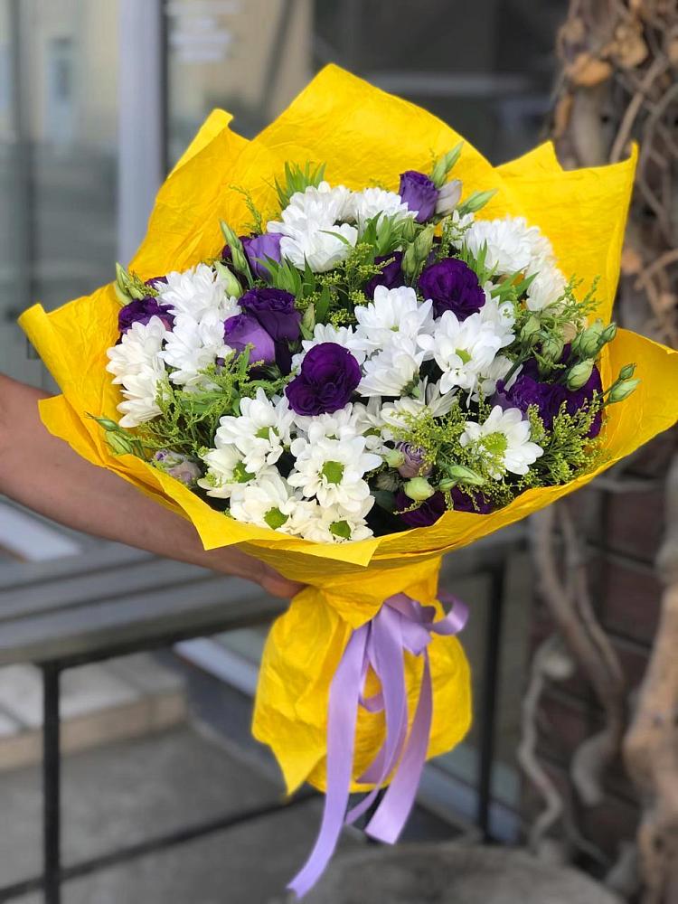 Букет цветов из: Ирисы, Хризантемы и Ромашки в Кологриве