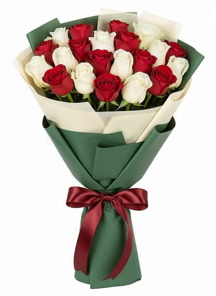 Букет Микс из красных и белых роз в Кологриве