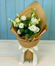 Букет цветов из:  Хризантемы и Лизиантусы в Кологриве