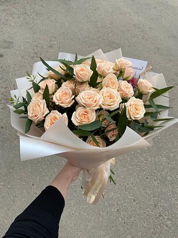 Букет Кремовые розы Латте в Кологриве